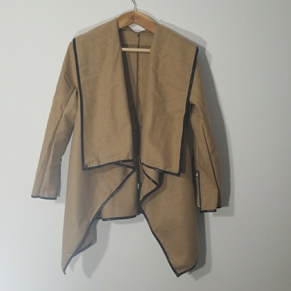 Beautiful Fitted Jacket Cardigan - Picture 3 of 7